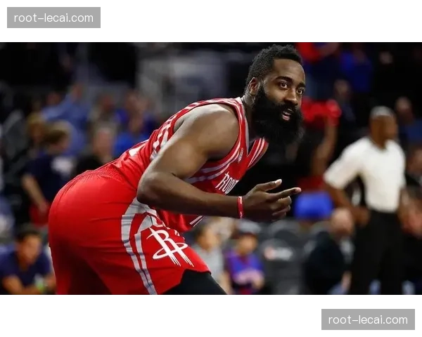 五后卫体系防守弹性研究 低位防守与快速转换平衡点